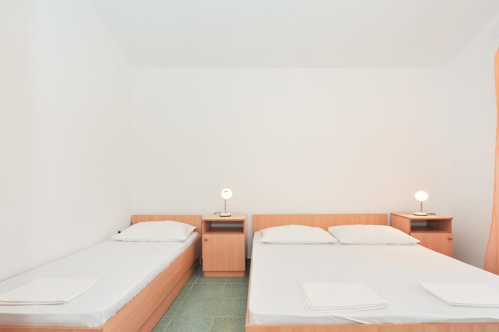 Apartments Marta Стариград-Пакленица Номер фото